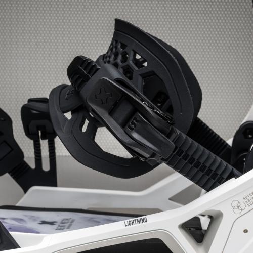 BENT METAL W LIGHTNING SUPERMATIC WHITE 25_26 - 04-12-2025/1764877873175526248710.jpg