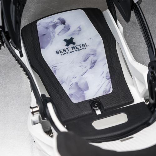 BENT METAL W LIGHTNING SUPERMATIC WHITE 25_26 - 04-12-2025/1764877874175526249116.jpg