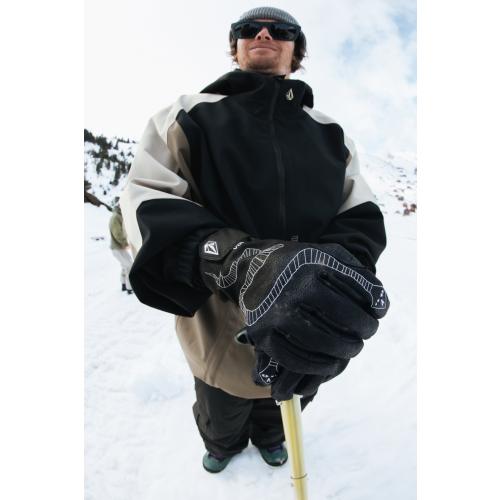 VOLCOM HIPEE GLOVE J6852609 BLK -  16-09-2025/1758057851j6852609_blk_lifestyle-1.jpg