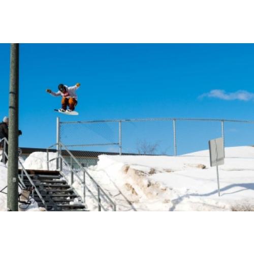 GNU CARBON CREDIT ASYM 2017 blue -  26-12-2016/14827691271473435608ccs-asym-gus-warbington-snowboarding-01.jpg