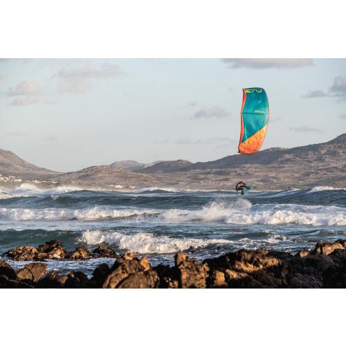 AIRUSH UNION V4 ACID TEAL -  29-08-2018/1535553534019_airush_gallery_kites_union_image03_1500x1000.jpeg