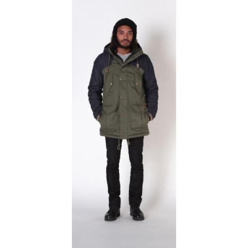 VOLCOM STARGET NUTS PARKA ftg A1731458 -  9059_6.jpg